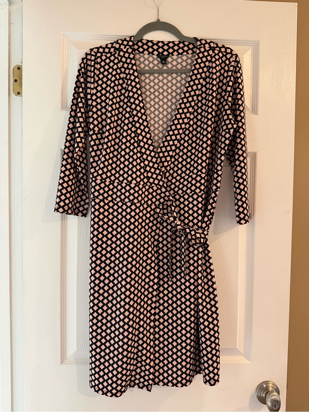 Ann Taylor Black Wrap Dress with Cream Geometric Pattern
